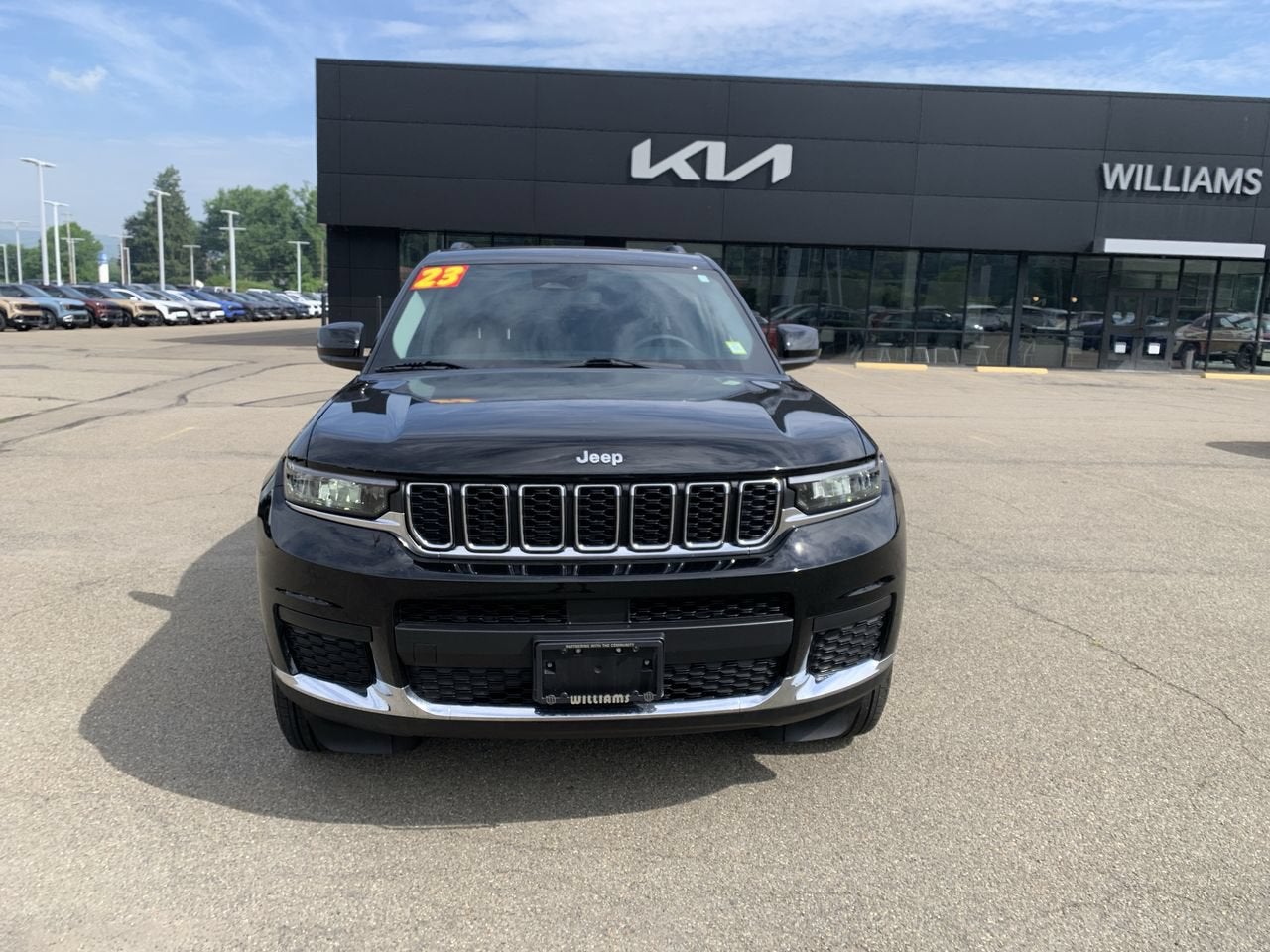 2023 Jeep Grand Cherokee L Laredo