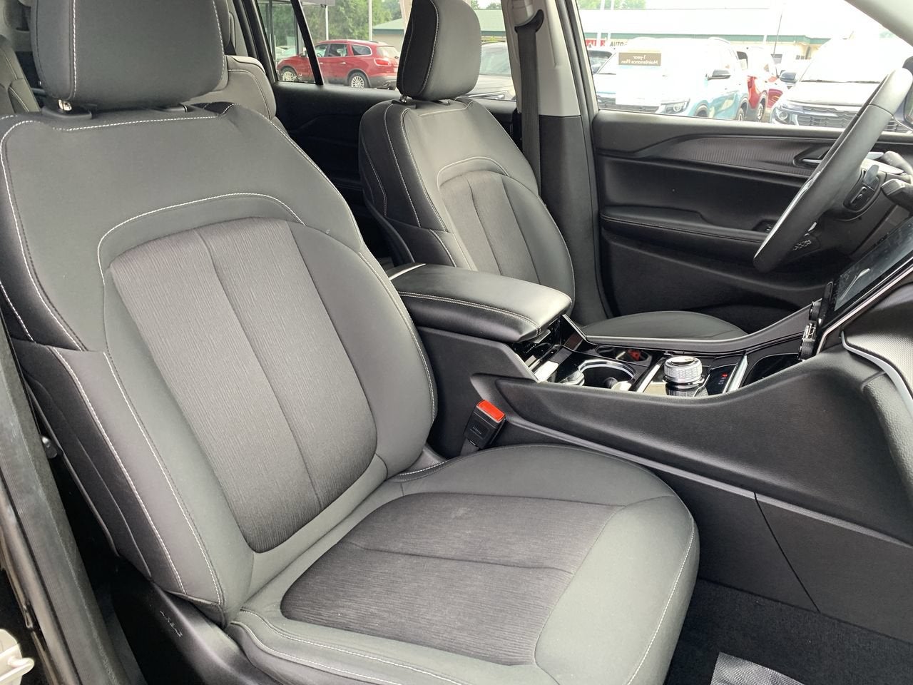 2023 Jeep Grand Cherokee L Laredo
