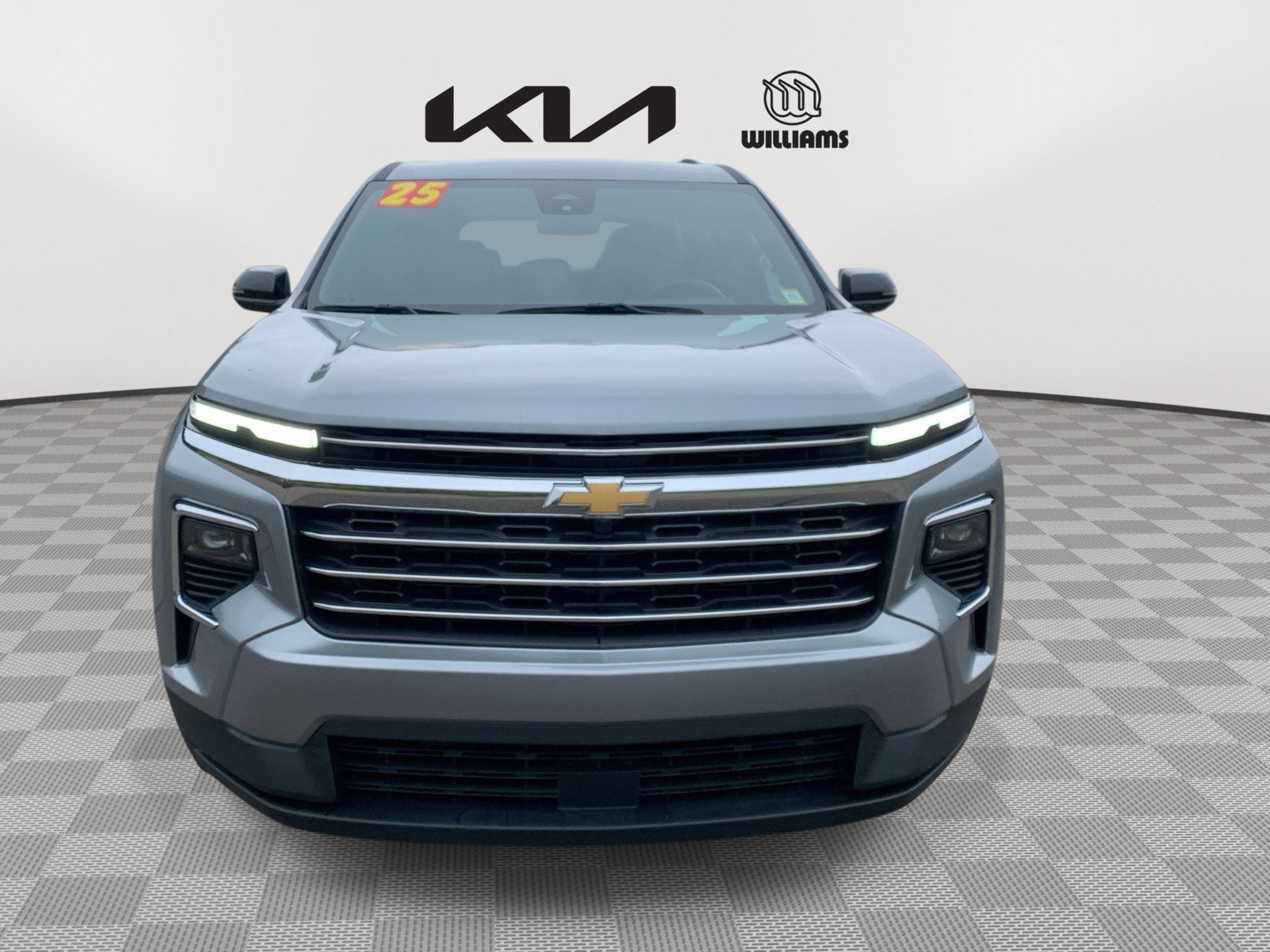 2025 Chevrolet Traverse AWD LT