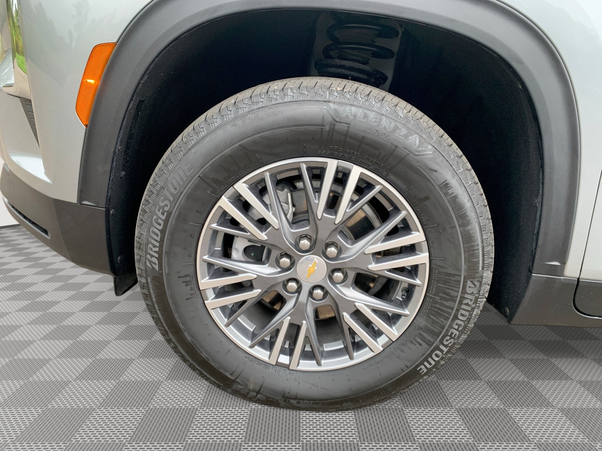 2025 Chevrolet Traverse AWD LT