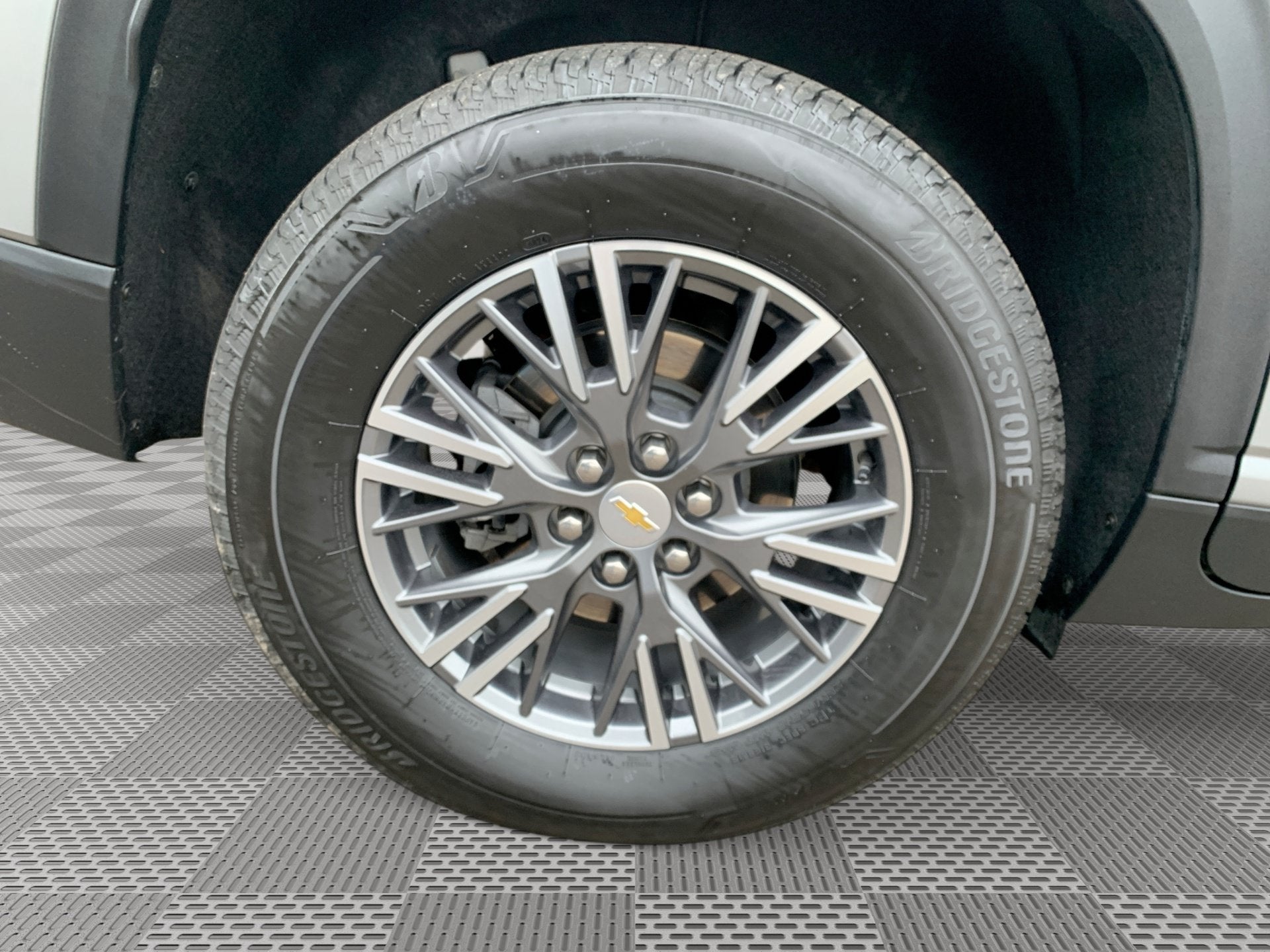 2025 Chevrolet Traverse AWD LT