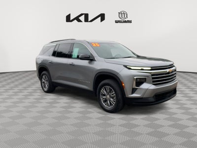 2025 Chevrolet Traverse AWD LT