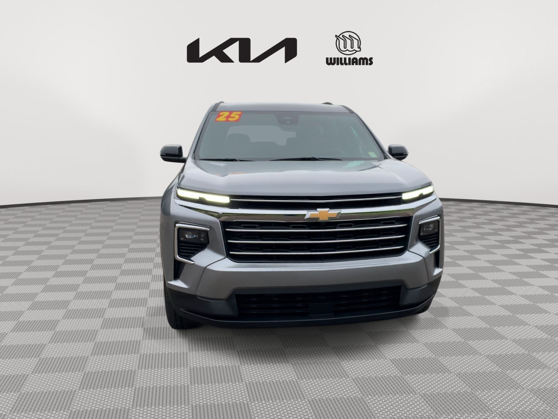 2025 Chevrolet Traverse AWD LT