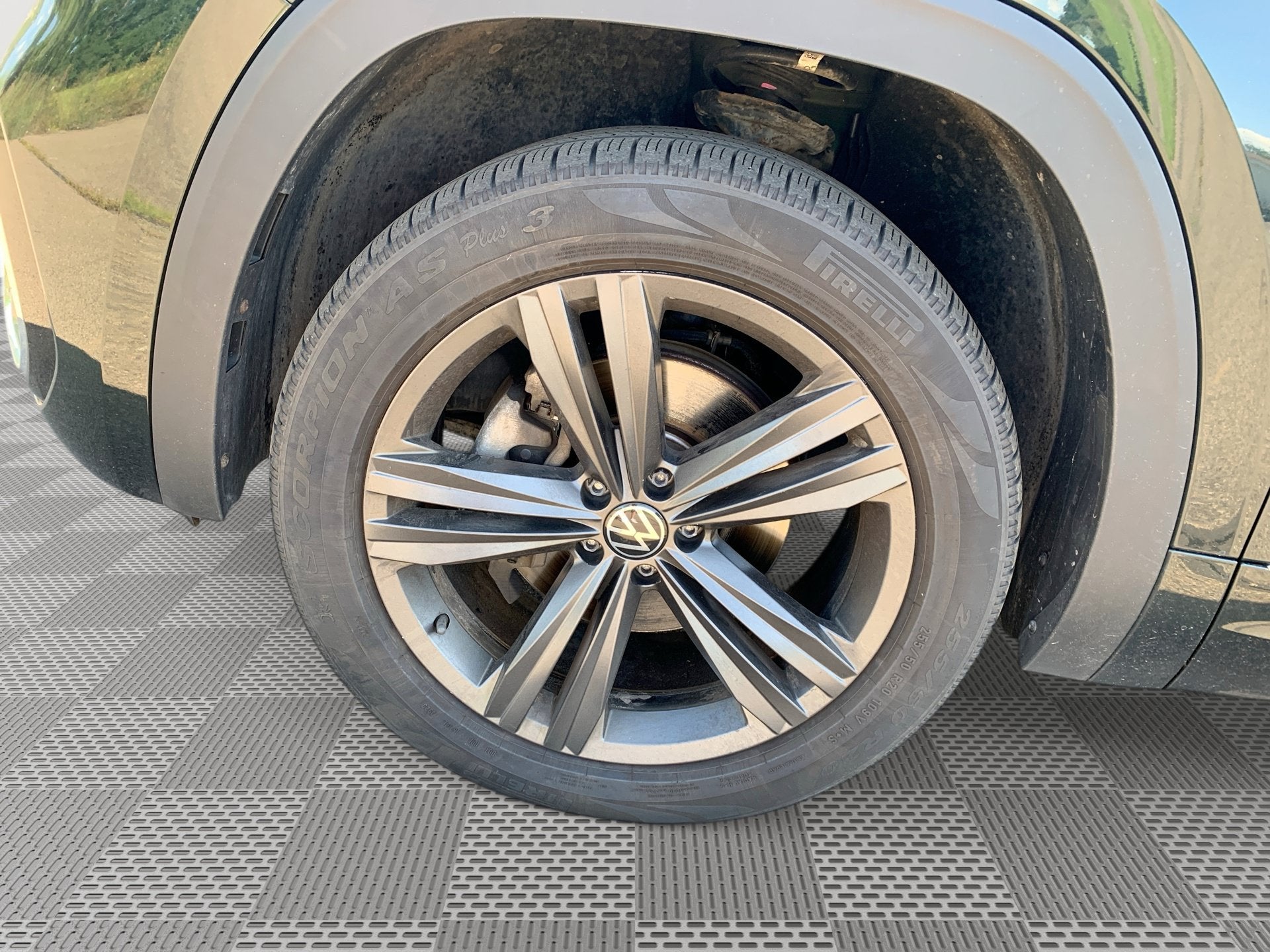 2022 Volkswagen Atlas 3.6L V6 SEL R-Line