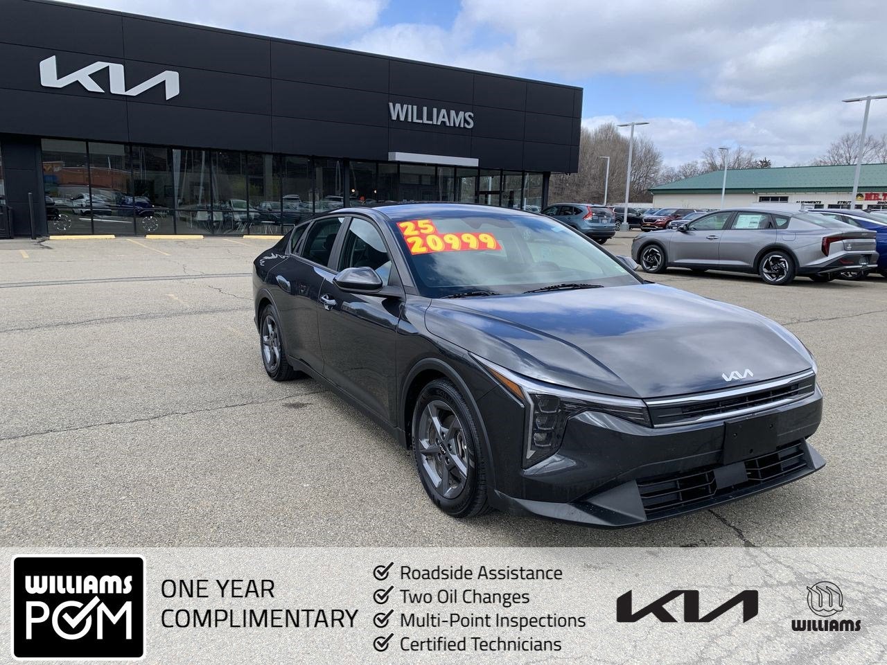 2025 Kia K4 LXS AT's photo