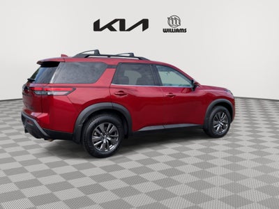 2022 Nissan Pathfinder SV