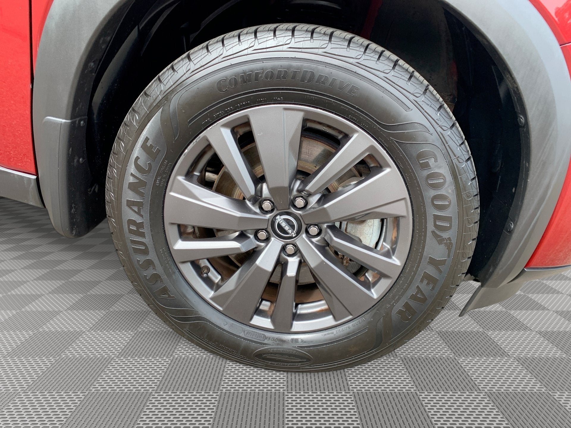 2022 Nissan Pathfinder SV