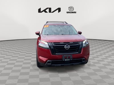 2022 Nissan Pathfinder SV