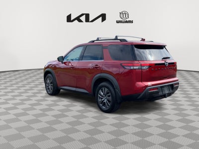 2022 Nissan Pathfinder SV