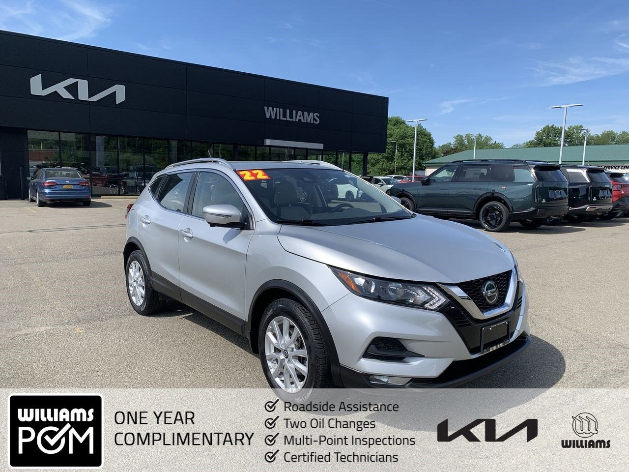2022 Nissan Rogue Sport SV AWD's photo
