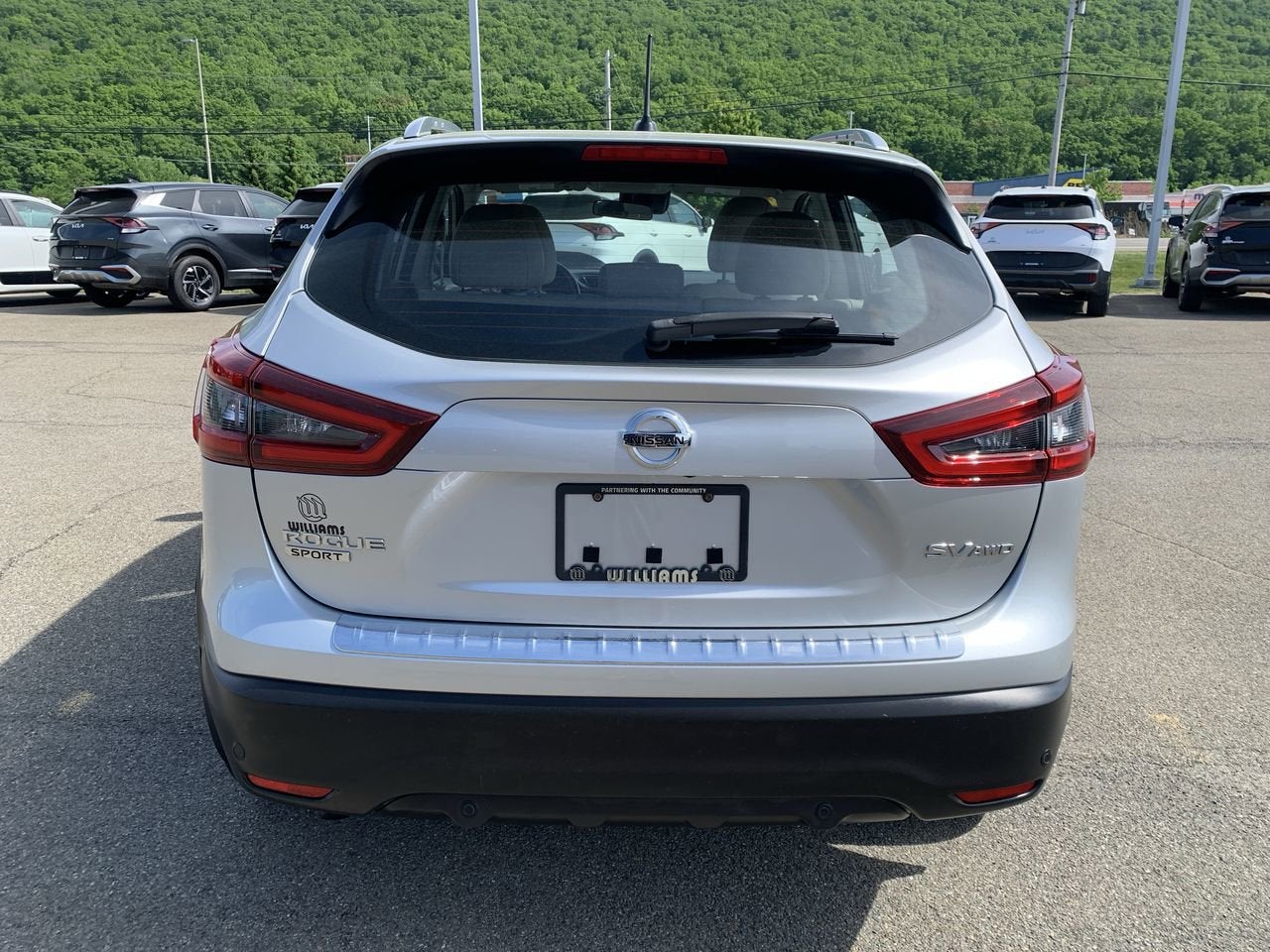 2022 Nissan Rogue Sport SV