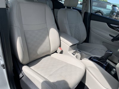 2022 Nissan Rogue Sport SV