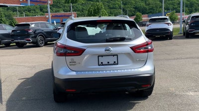 2022 Nissan Rogue Sport SV