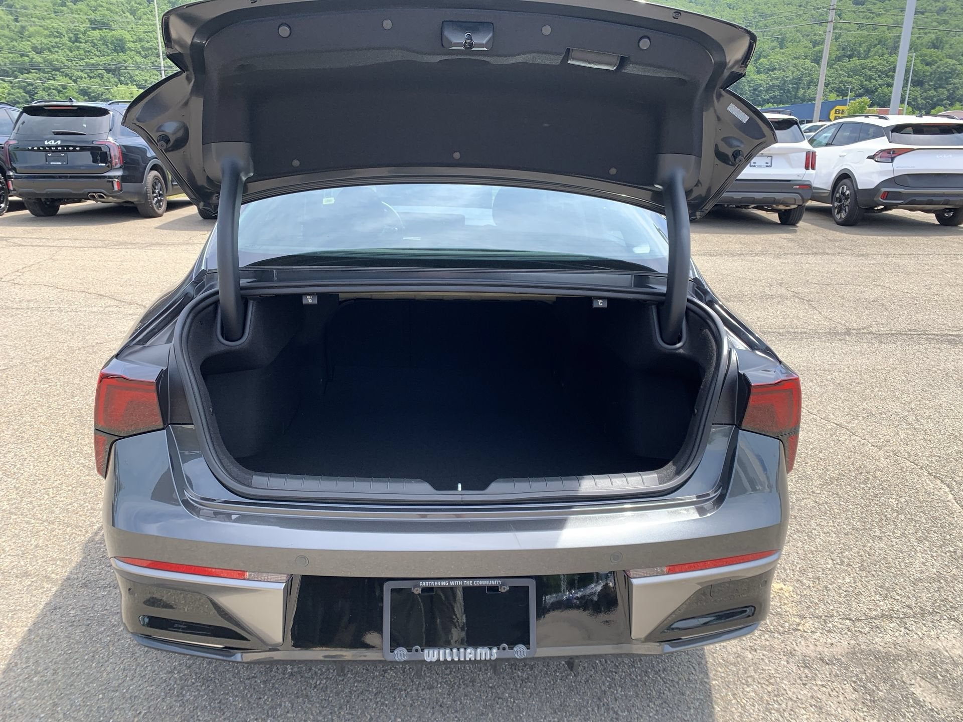 2025 Kia K5 LXS