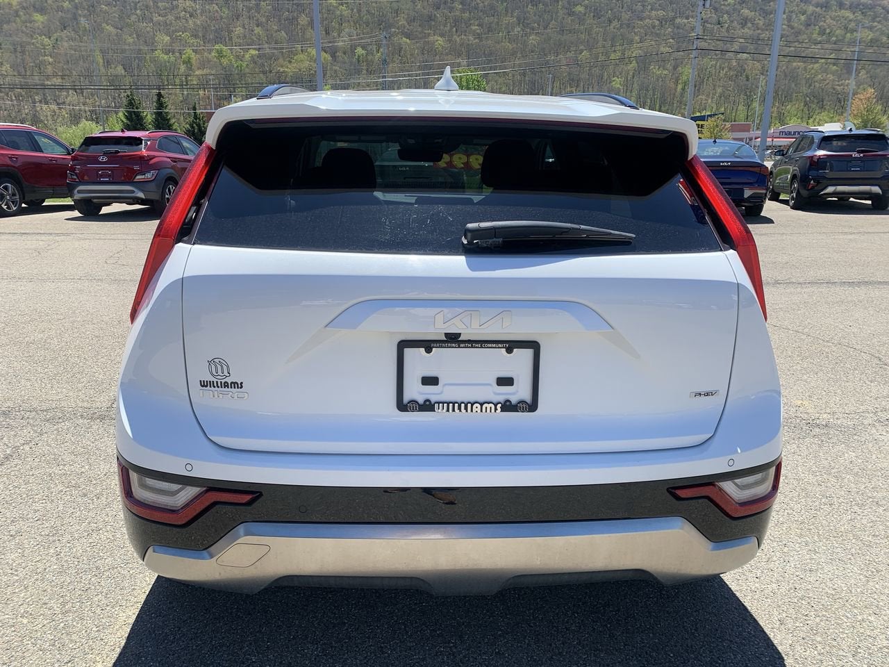 2024 Kia Niro Plug-In Hybrid SX Touring