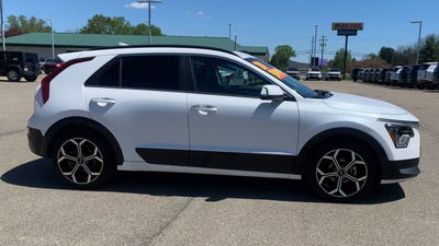 2024 Kia Niro Plug-In Hybrid SX Touring