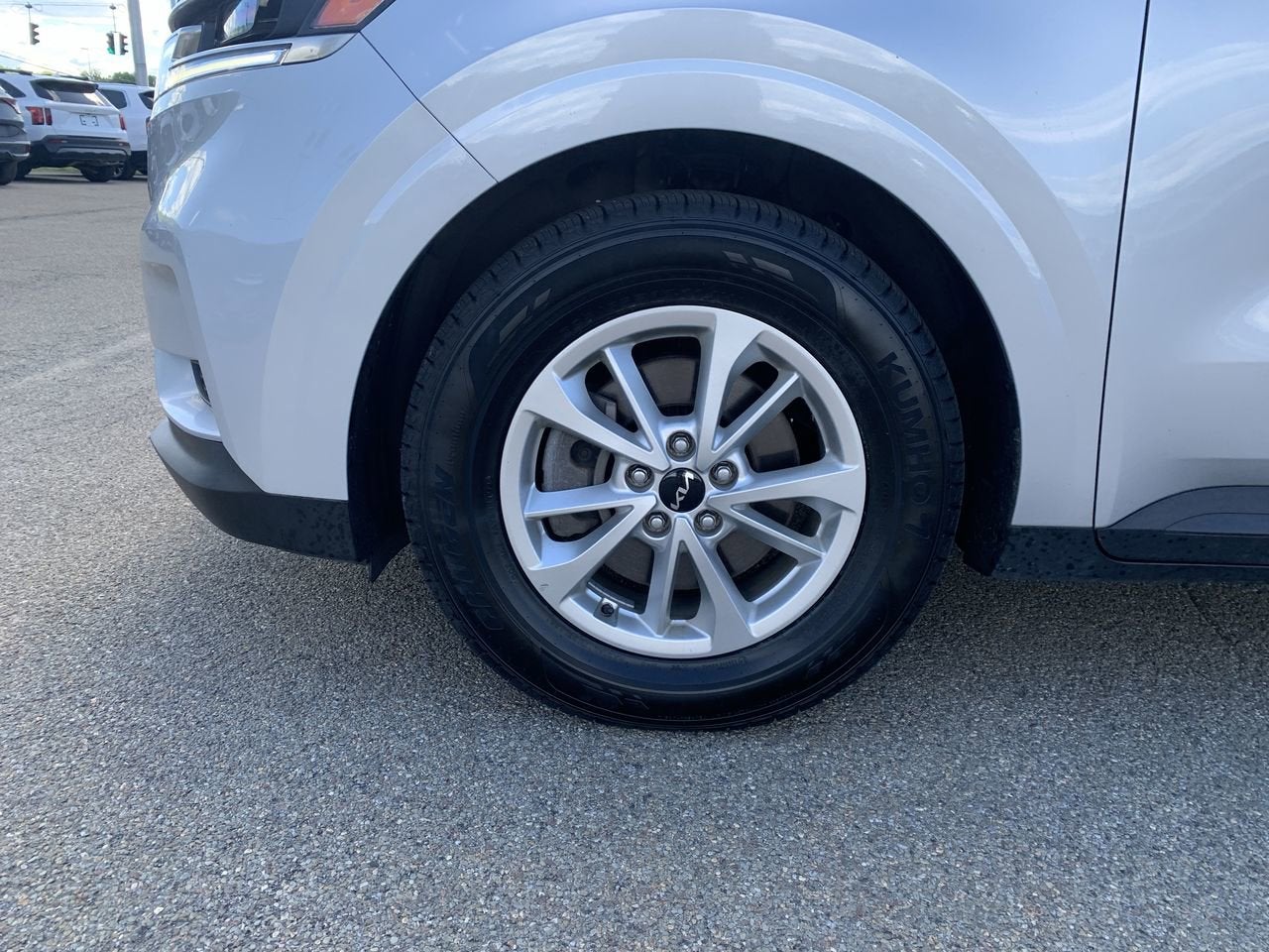 2023 Kia Carnival LX