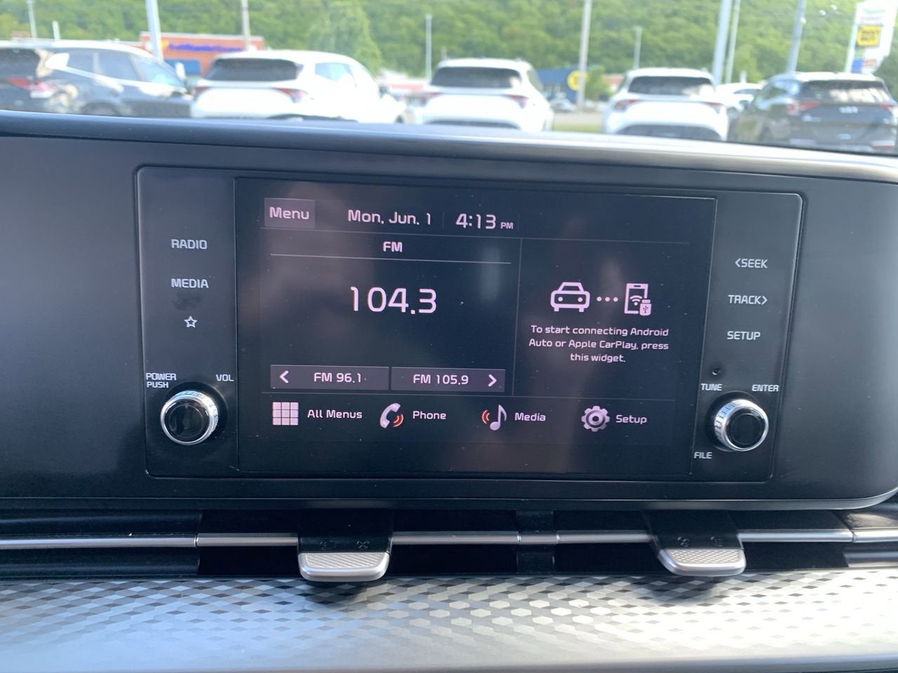 2023 Kia Carnival LX