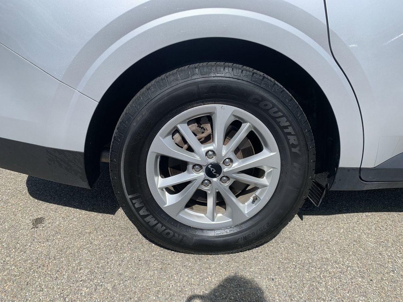 2023 Kia Carnival LX
