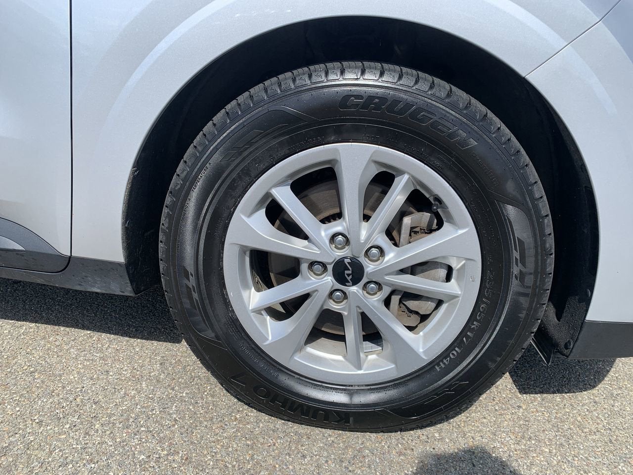 2023 Kia Carnival LX