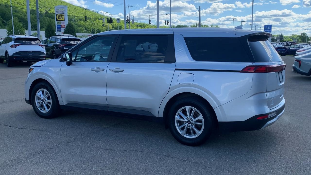 2023 Kia Carnival LX