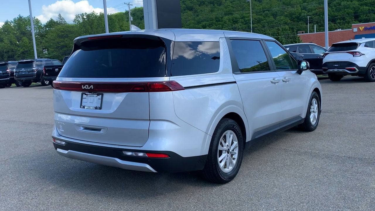 2023 Kia Carnival LX