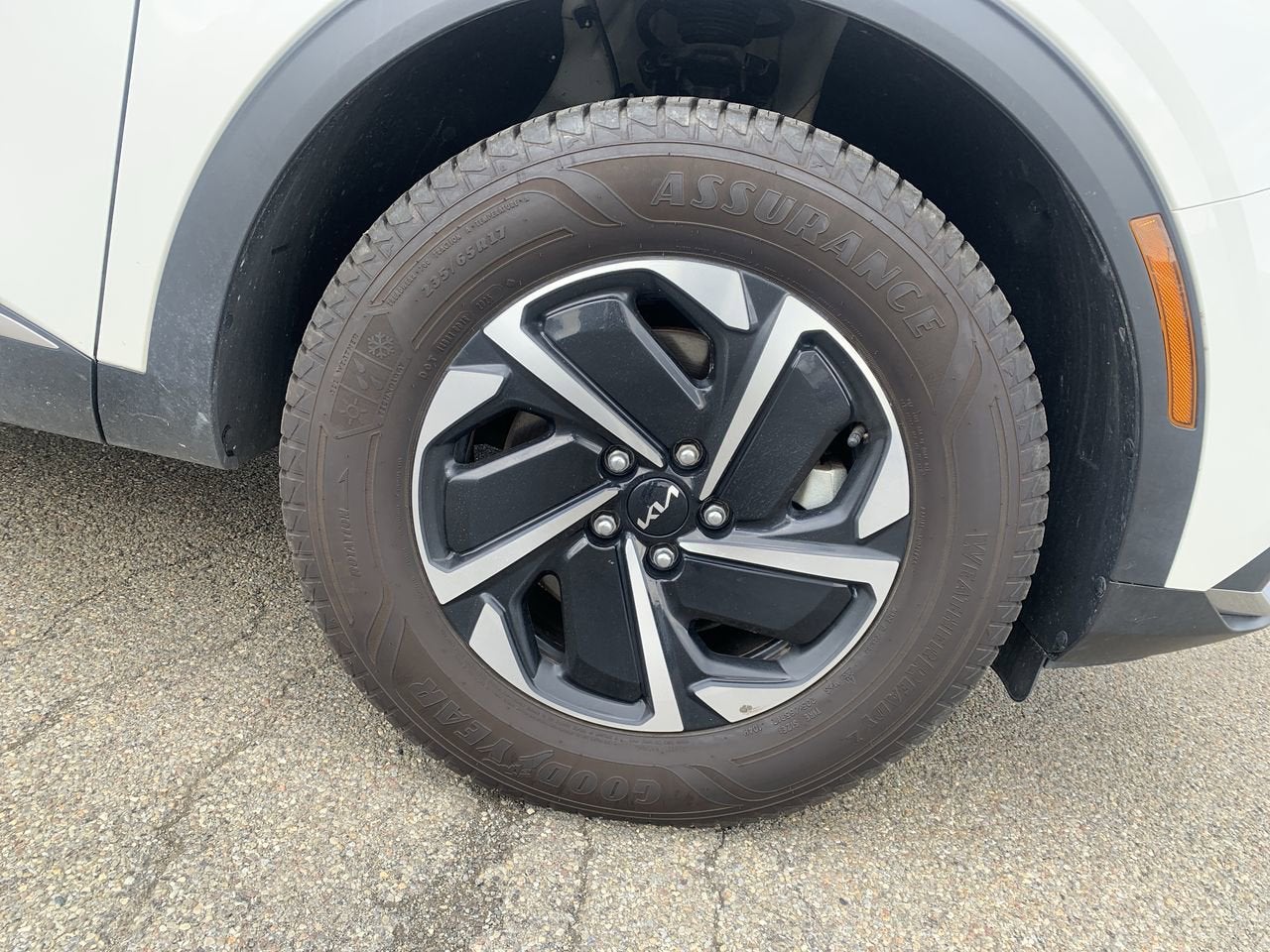 2023 Kia Sportage Hybrid LX