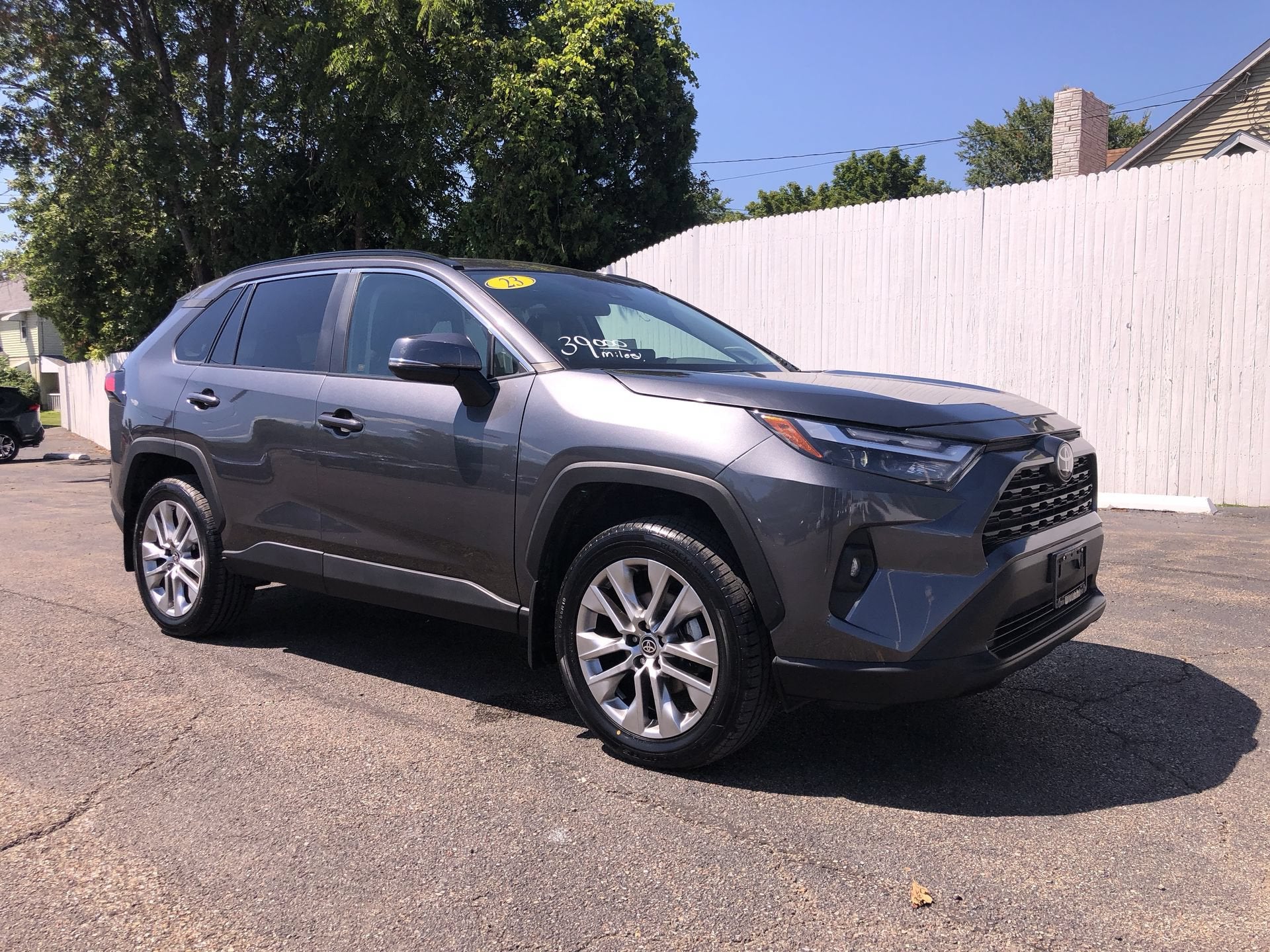 2023 Toyota RAV4 XLE Premium