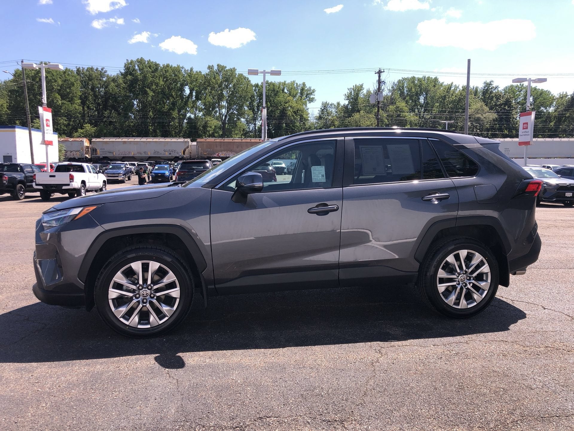 2023 Toyota RAV4 XLE Premium