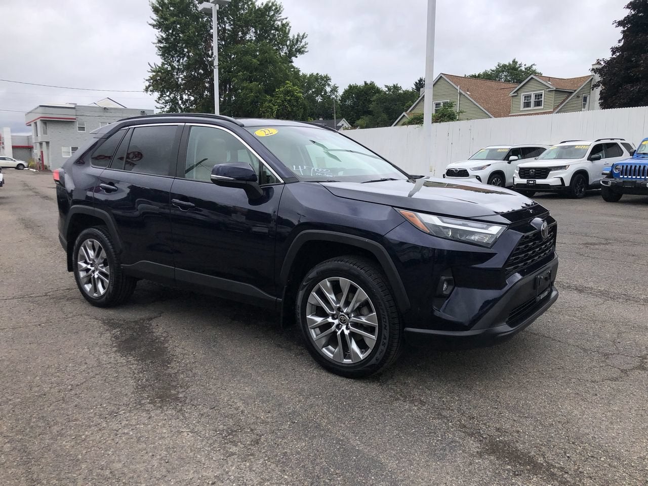 2022 Toyota RAV4 XLE Premium