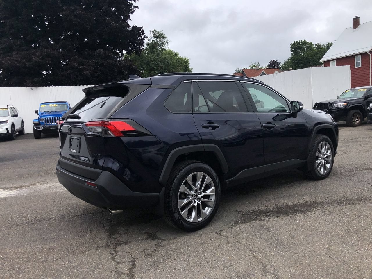 2022 Toyota RAV4 XLE Premium
