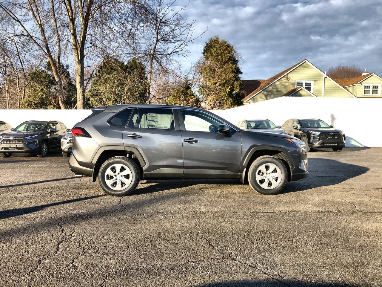 2024 Toyota RAV4 LE