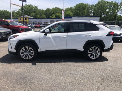 2022 Toyota RAV4 LE