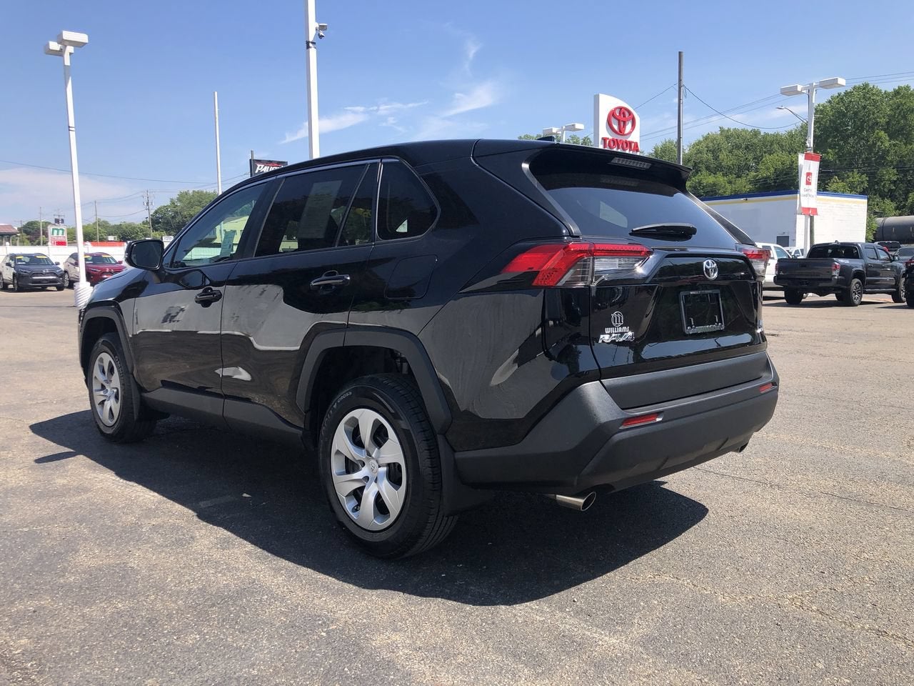 2023 Toyota RAV4 LE
