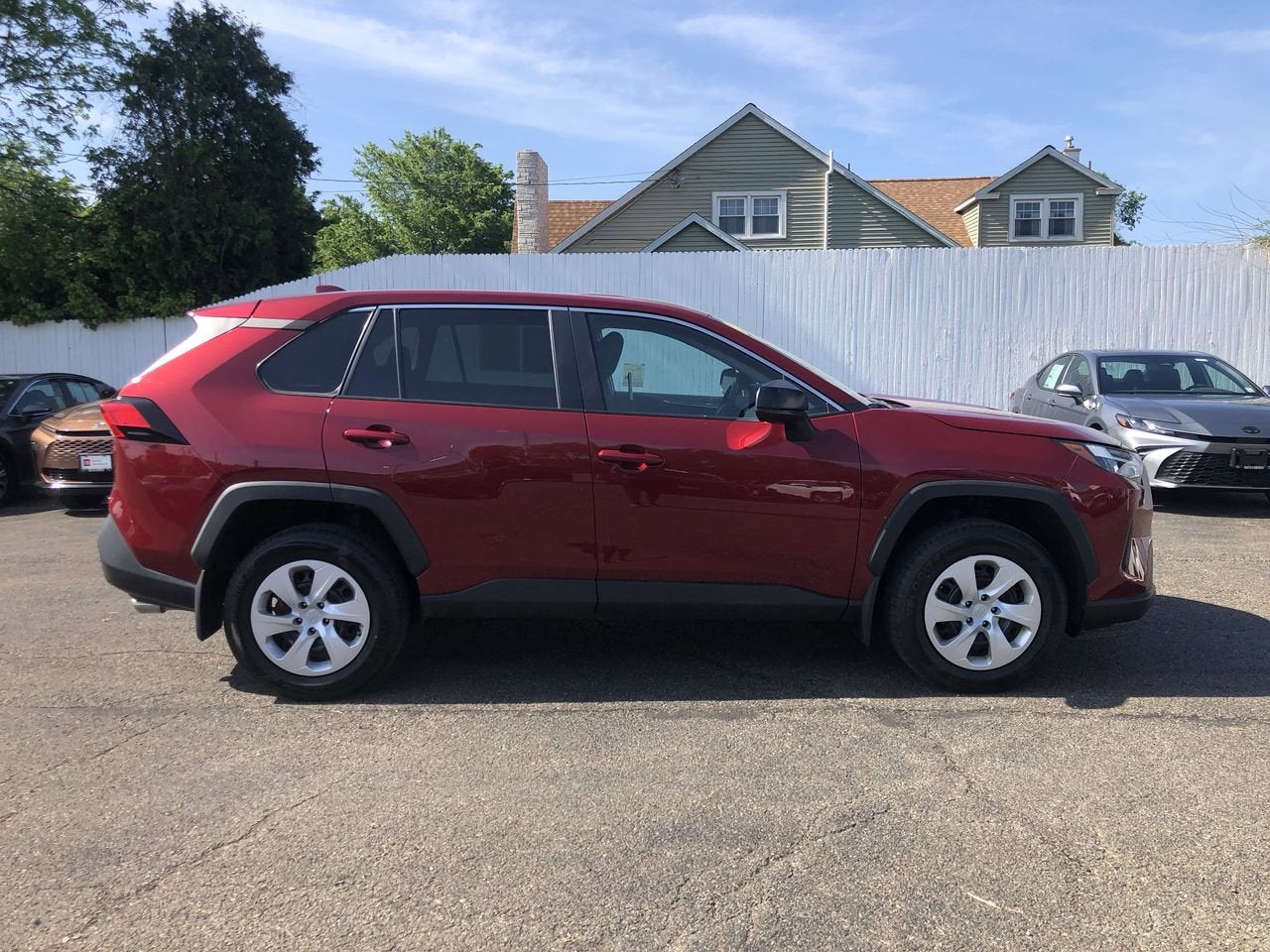2023 Toyota RAV4 LE