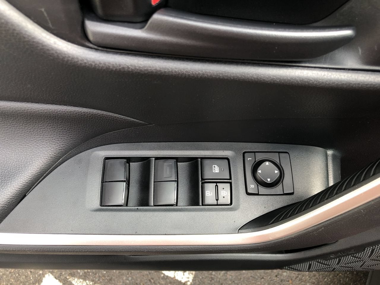 2019 Toyota RAV4 Hybrid LE