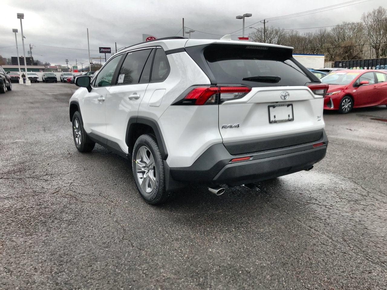 2024 Toyota RAV4 XLE