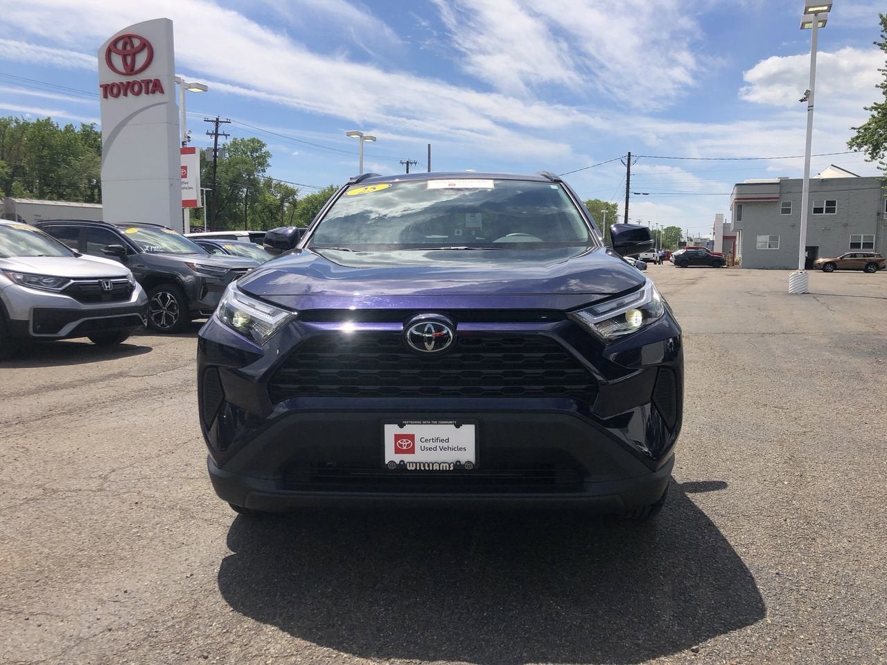 2025 Toyota RAV4 XLE