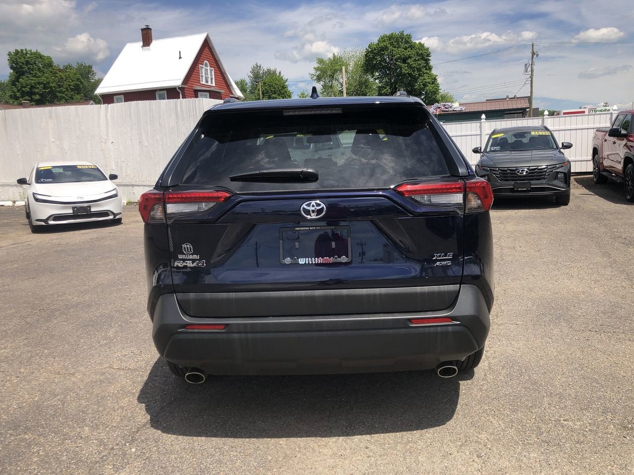 2025 Toyota RAV4 XLE