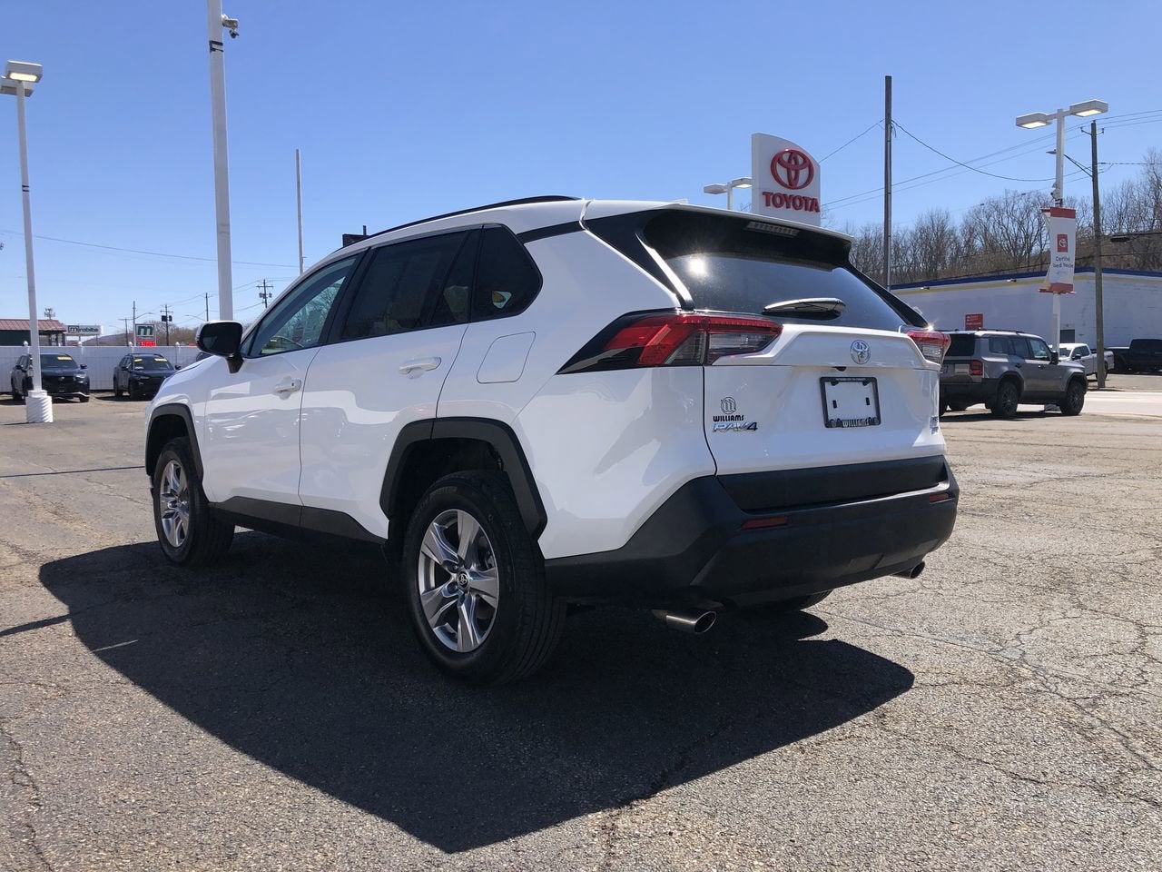 2025 Toyota RAV4 XLE