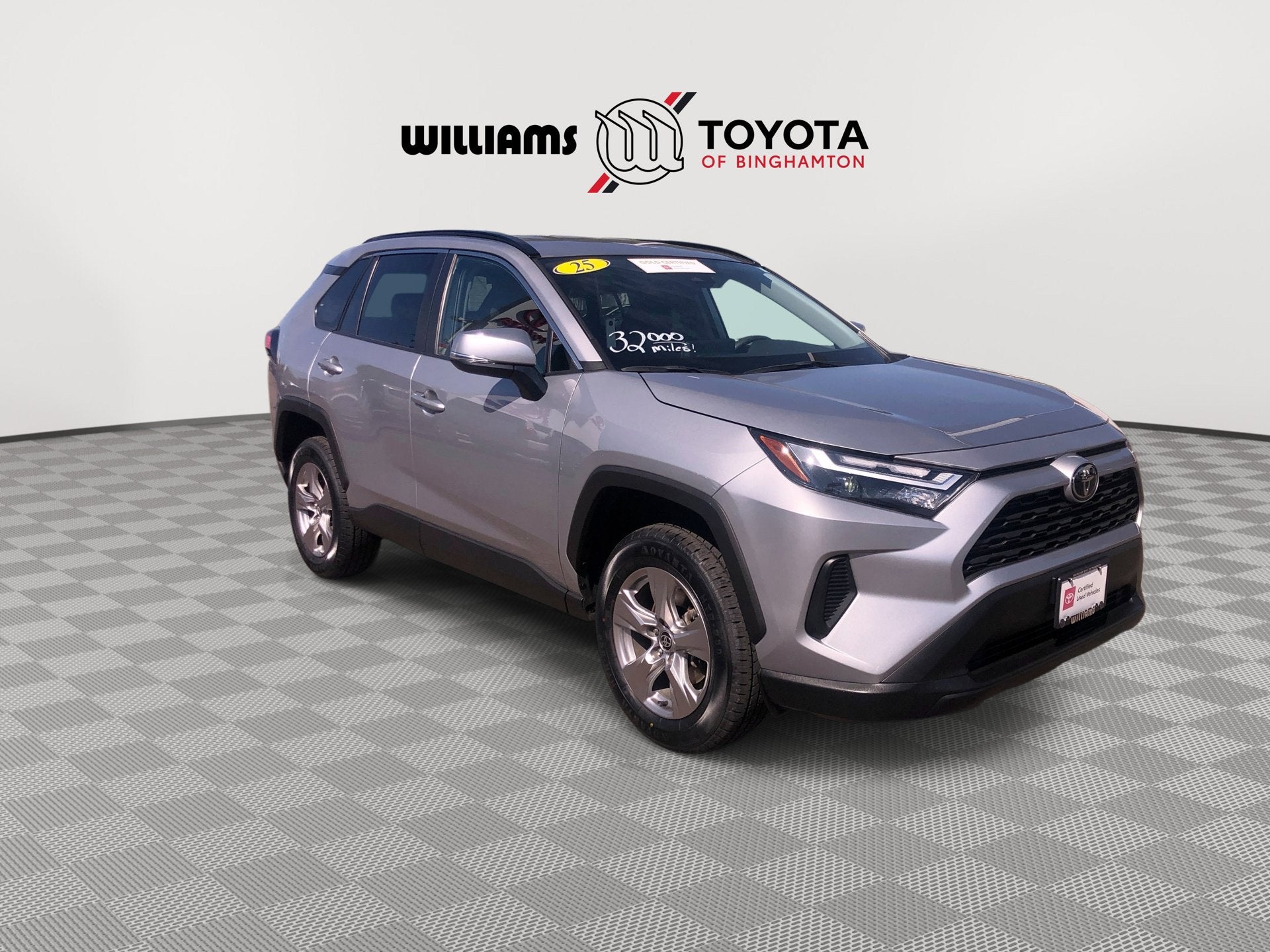 2025 Toyota RAV4 XLE