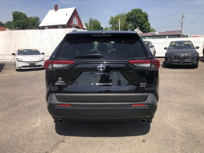 2025 Toyota RAV4 XLE