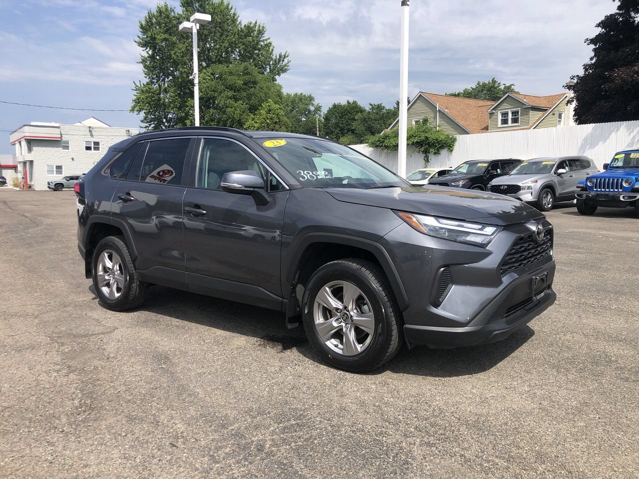 2023 Toyota RAV4 XLE