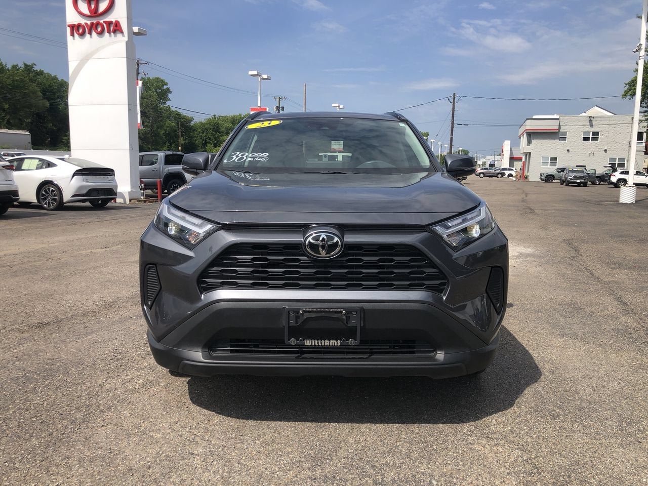 2023 Toyota RAV4 XLE