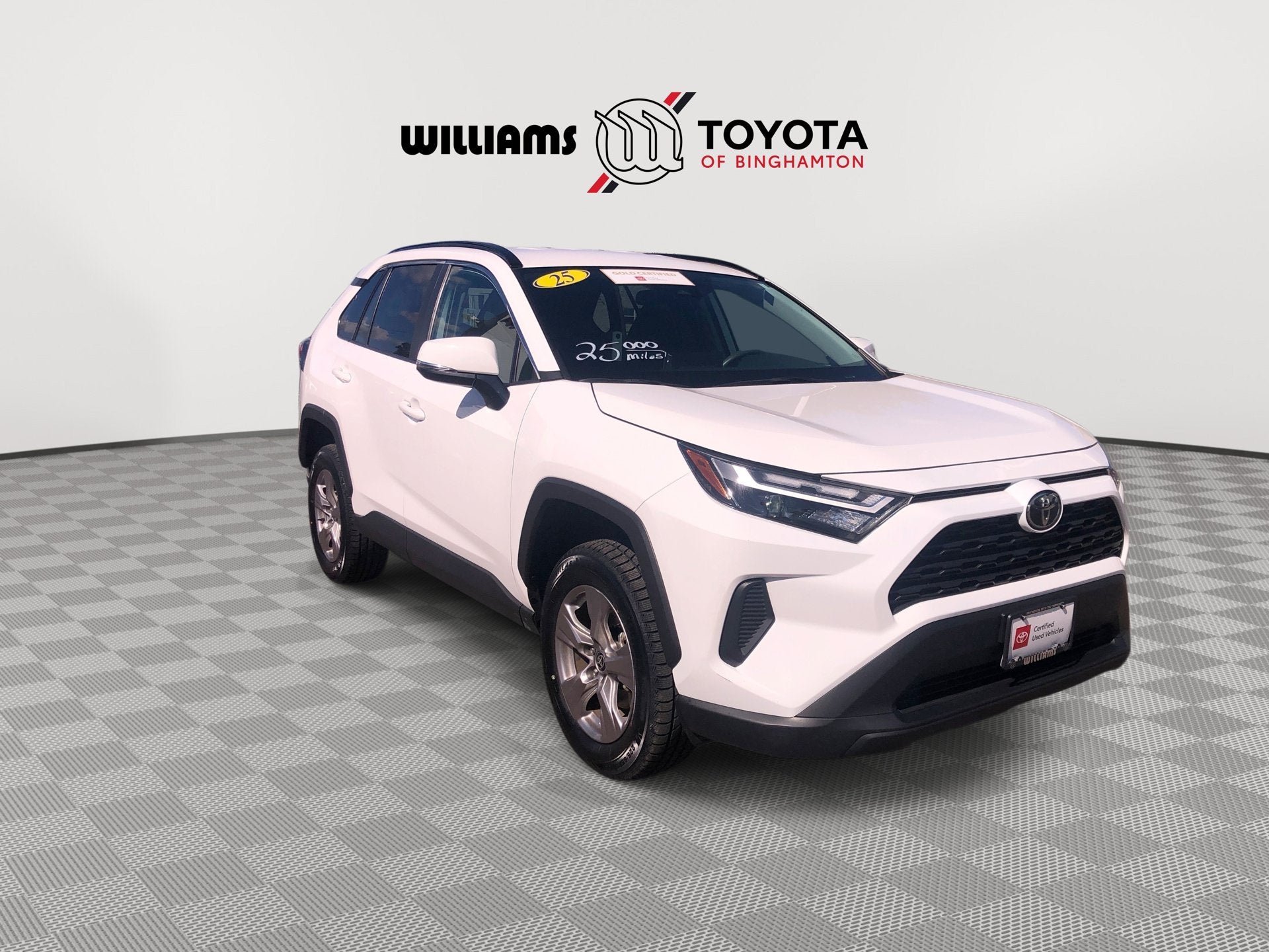 2025 Toyota RAV4 XLE
