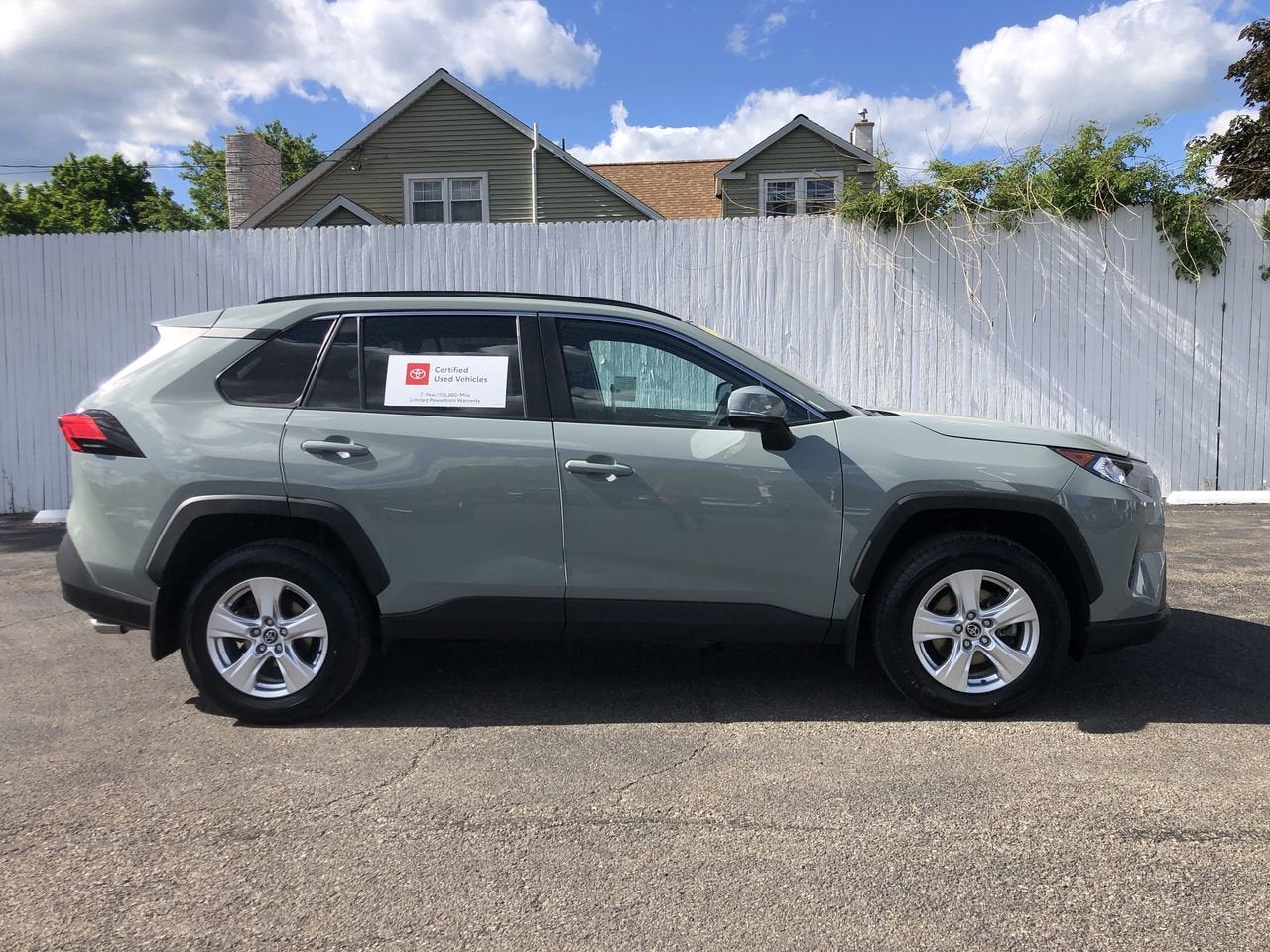 2021 Toyota RAV4 XLE