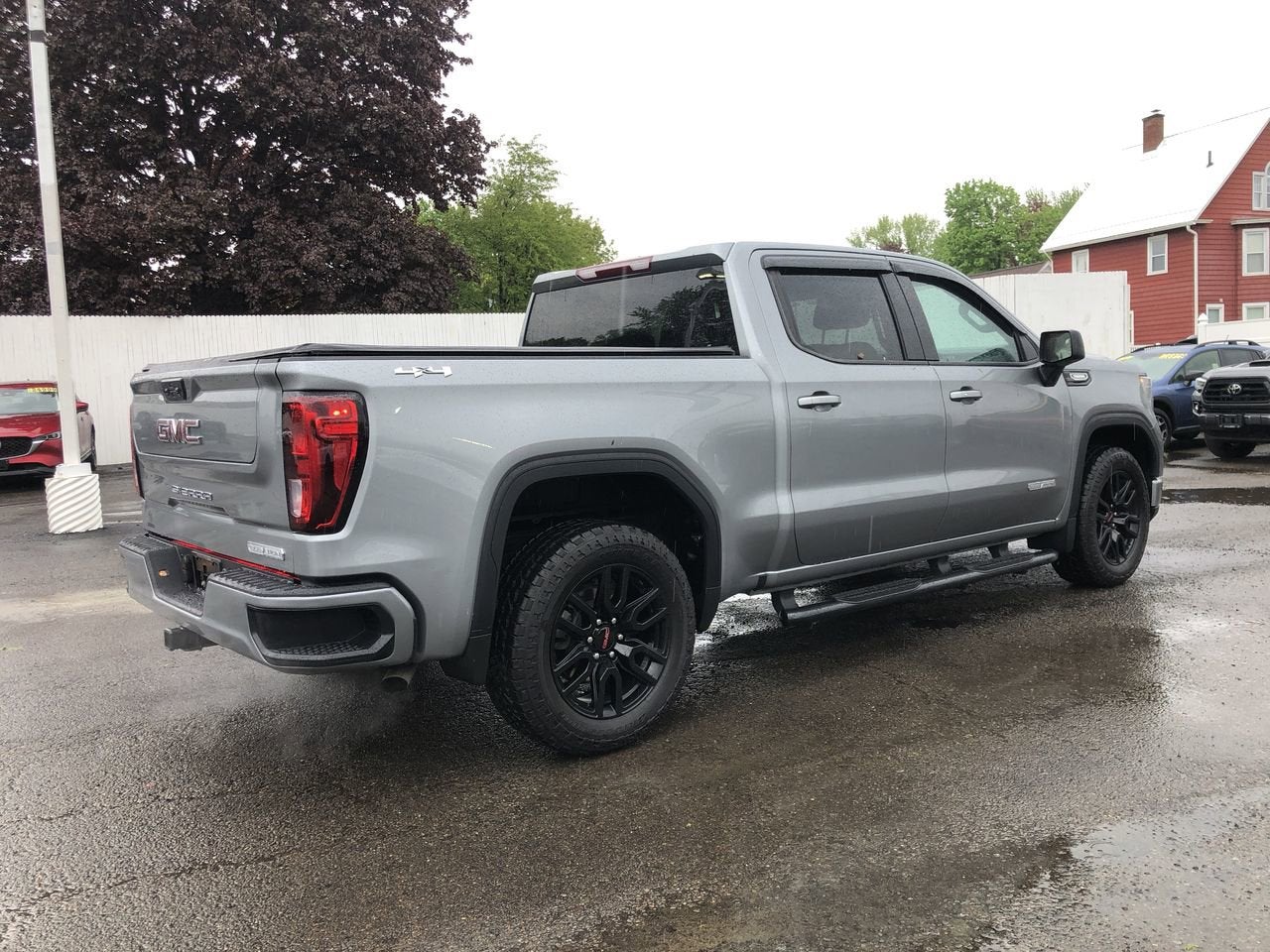 2024 GMC Sierra 1500 Elevation