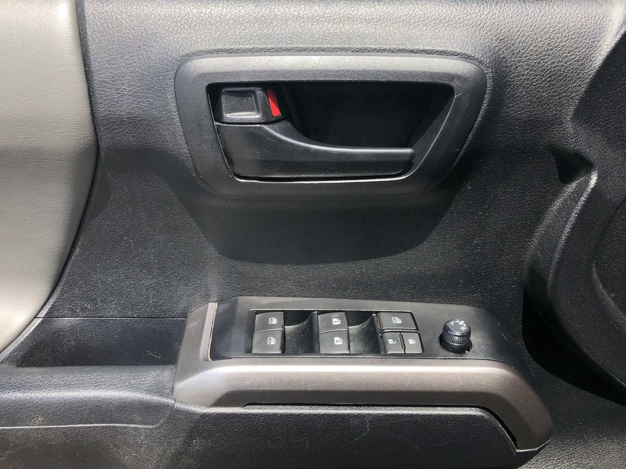 2023 Toyota Tacoma 4WD SR5