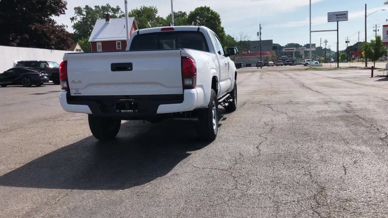 2022 Toyota Tacoma 4WD SR