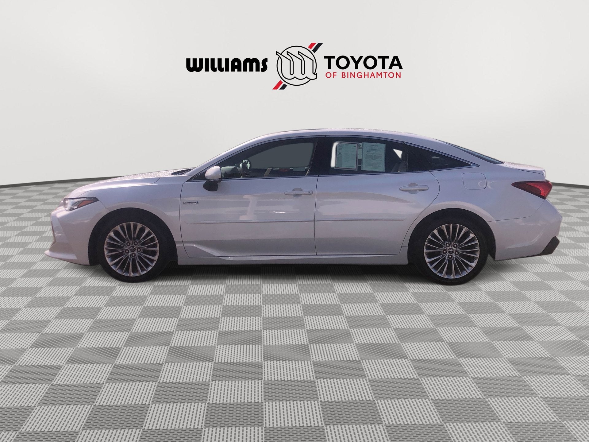 2019 Toyota Avalon Hybrid Limited